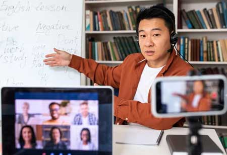 Opportunities and Obstacles in Virtual Classrooms
